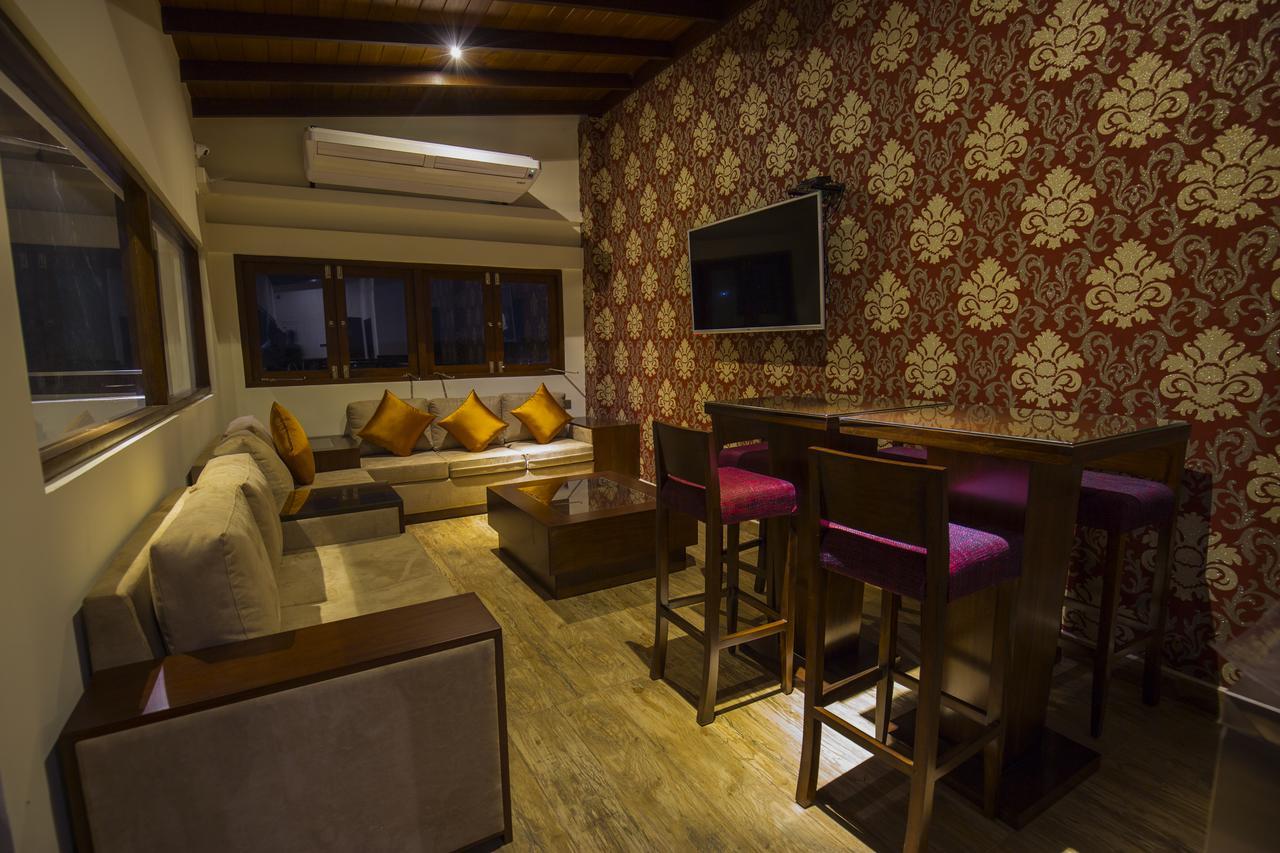 Grand 7 Hotel -Kesbewa Пилияндала Екстериор снимка